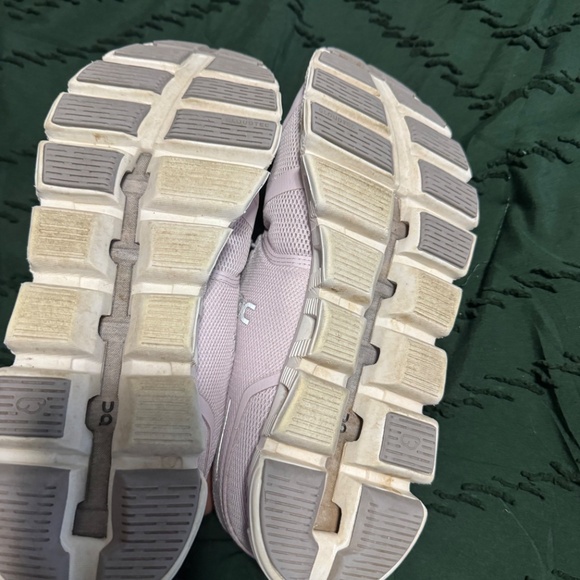 On cloud - Picture 2 of 5